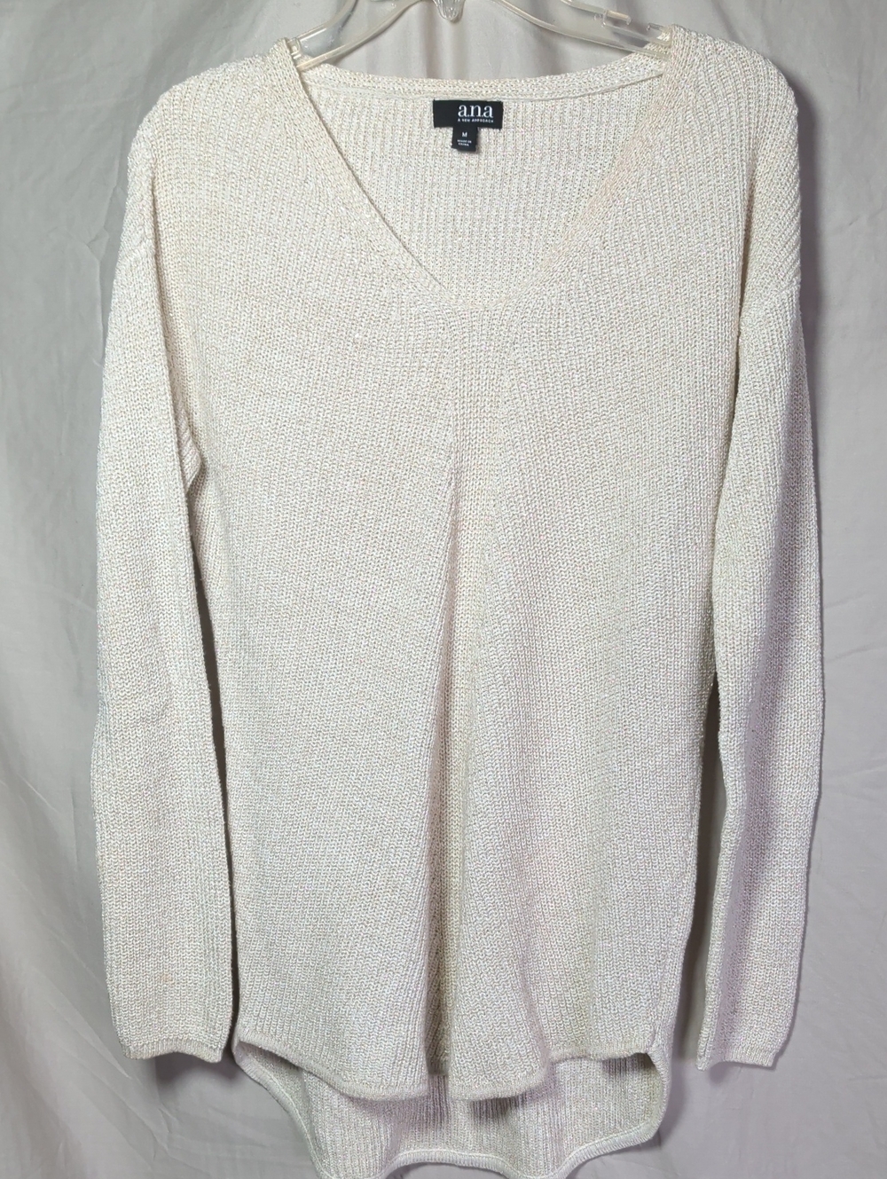 a.n.a Light Cream V-Neck Lightweight Knit Sweater Gold Shimmer Day 2 Night Wear